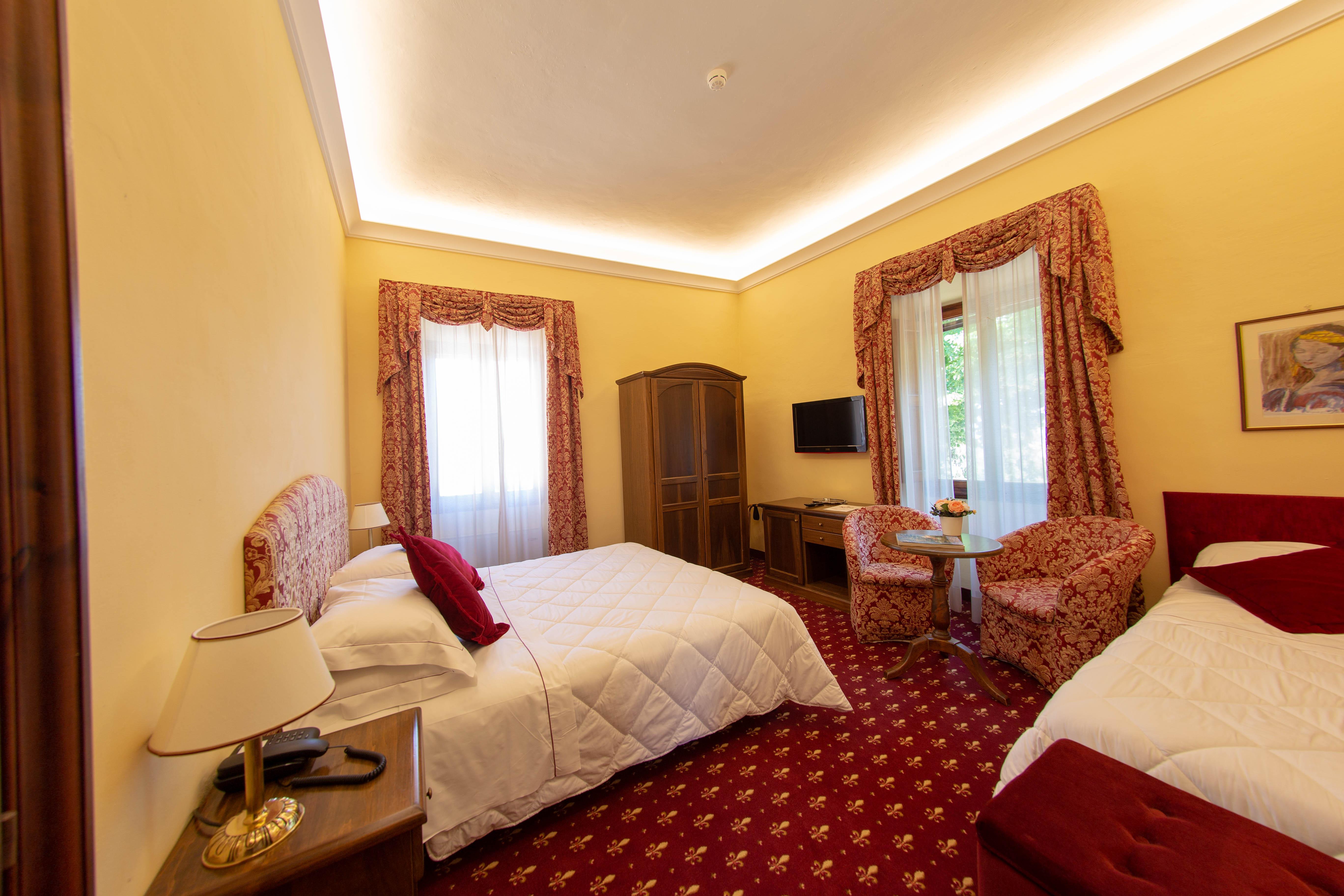 Villa Lecchi Hotel Wellness コッレ・ヴァル・デルザ エクステリア 写真