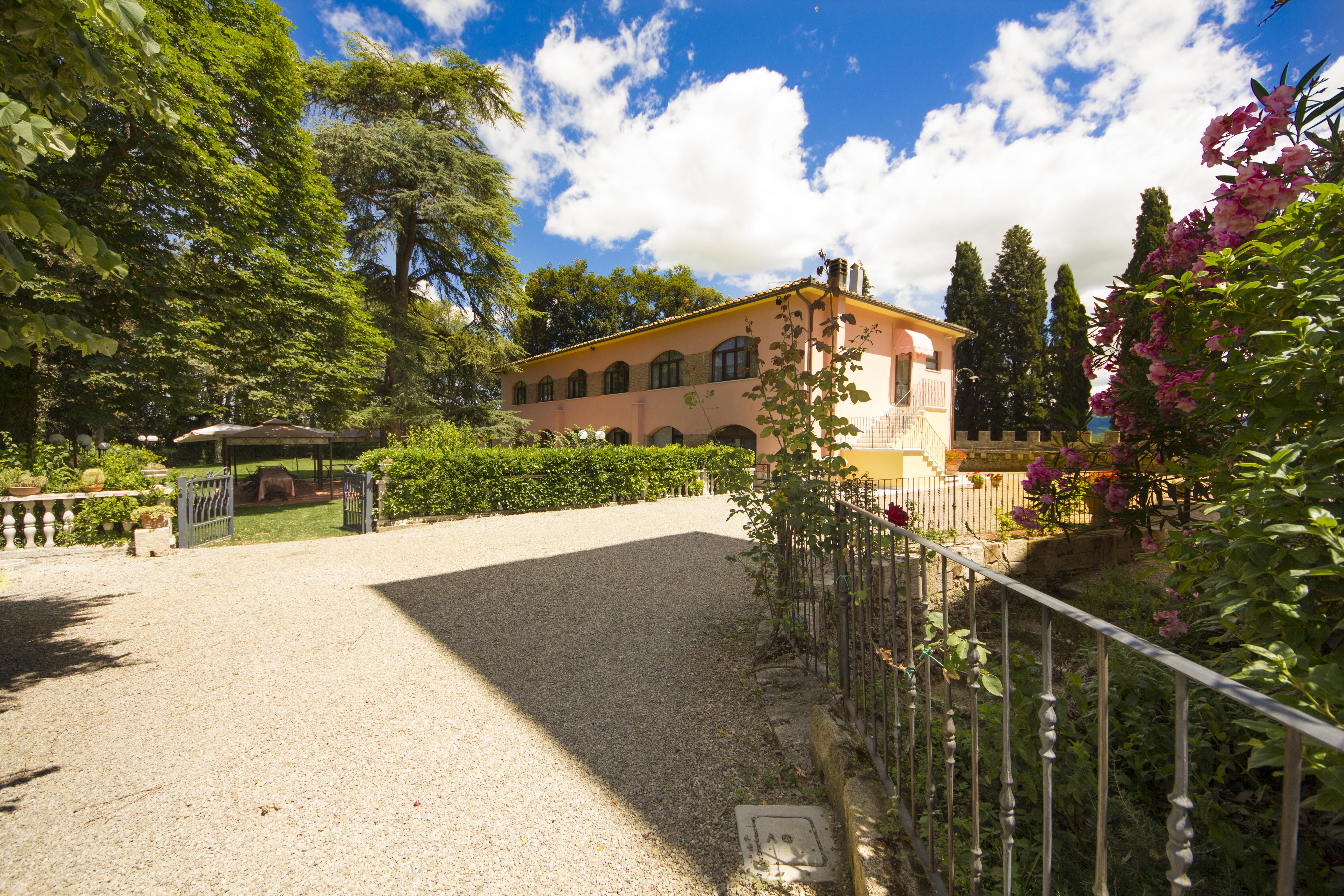 Villa Lecchi Hotel Wellness コッレ・ヴァル・デルザ エクステリア 写真