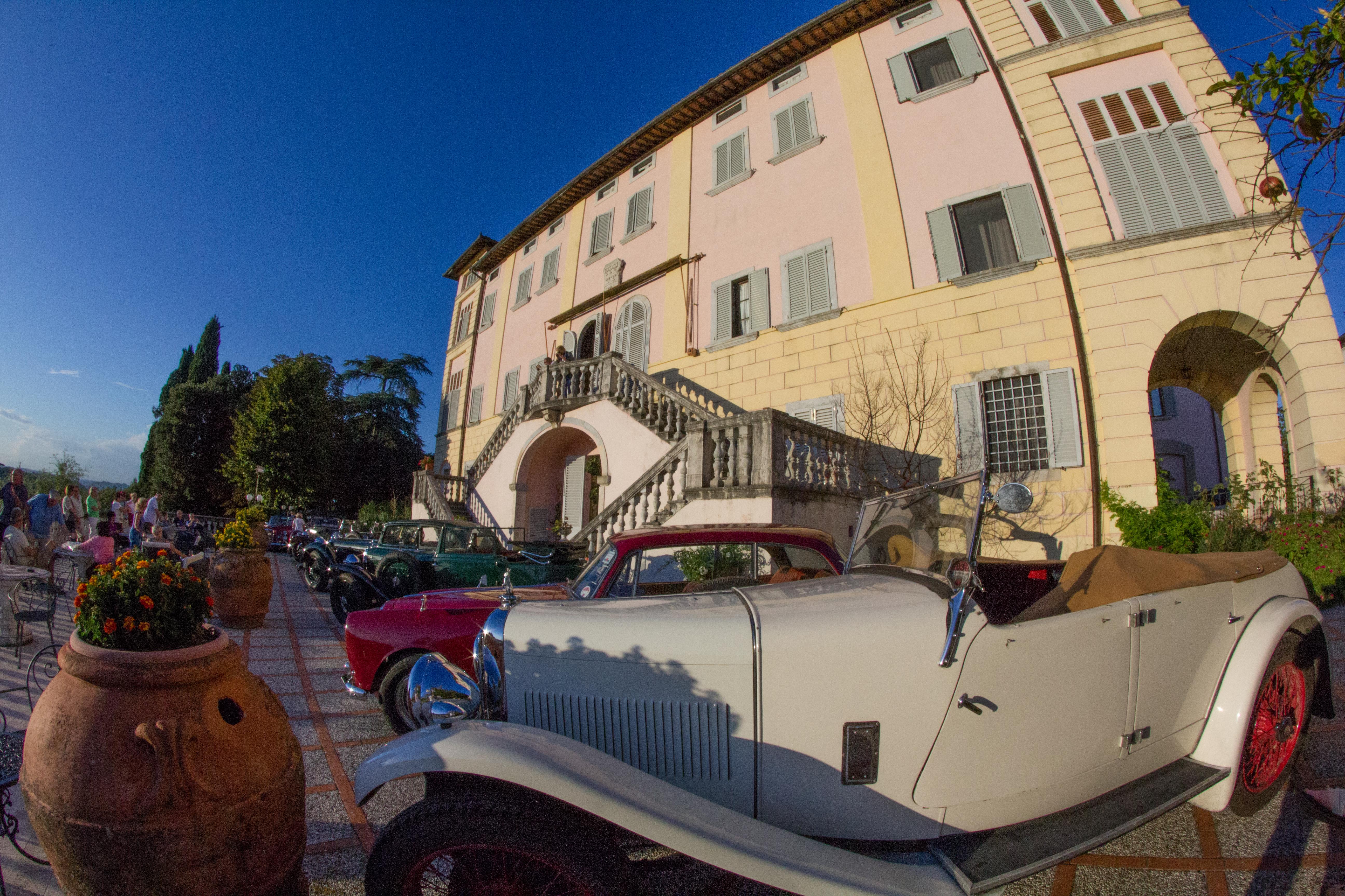 Villa Lecchi Hotel Wellness コッレ・ヴァル・デルザ エクステリア 写真
