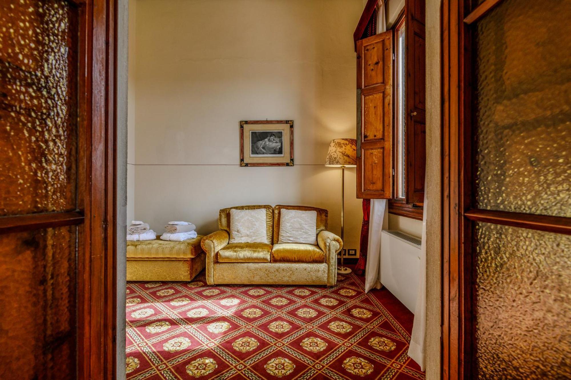 Villa Lecchi Hotel Wellness コッレ・ヴァル・デルザ エクステリア 写真