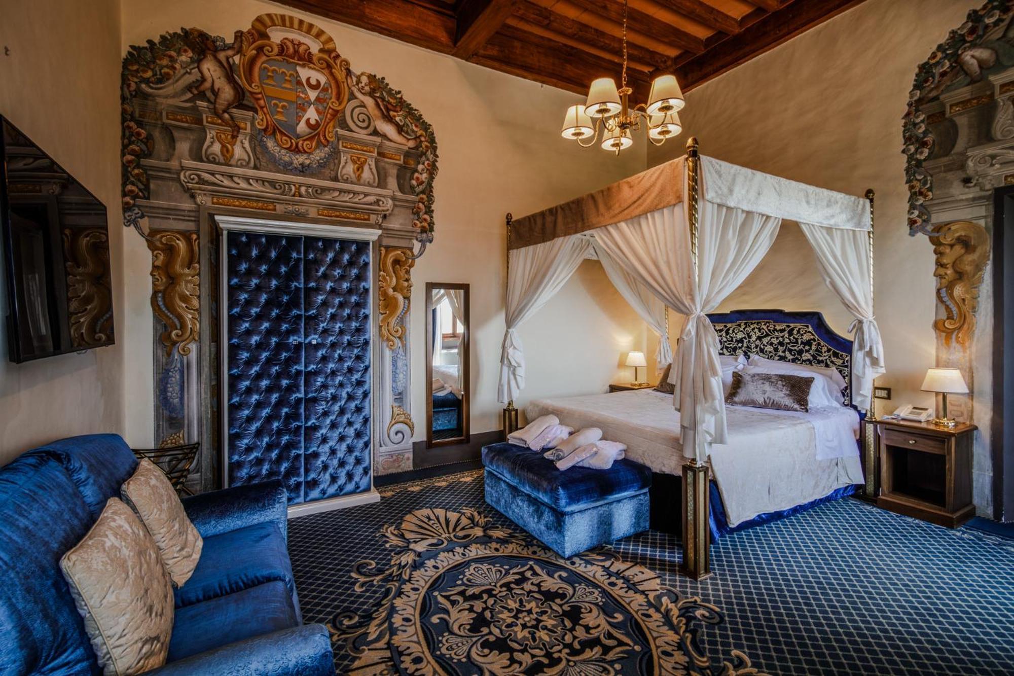 Villa Lecchi Hotel Wellness コッレ・ヴァル・デルザ エクステリア 写真