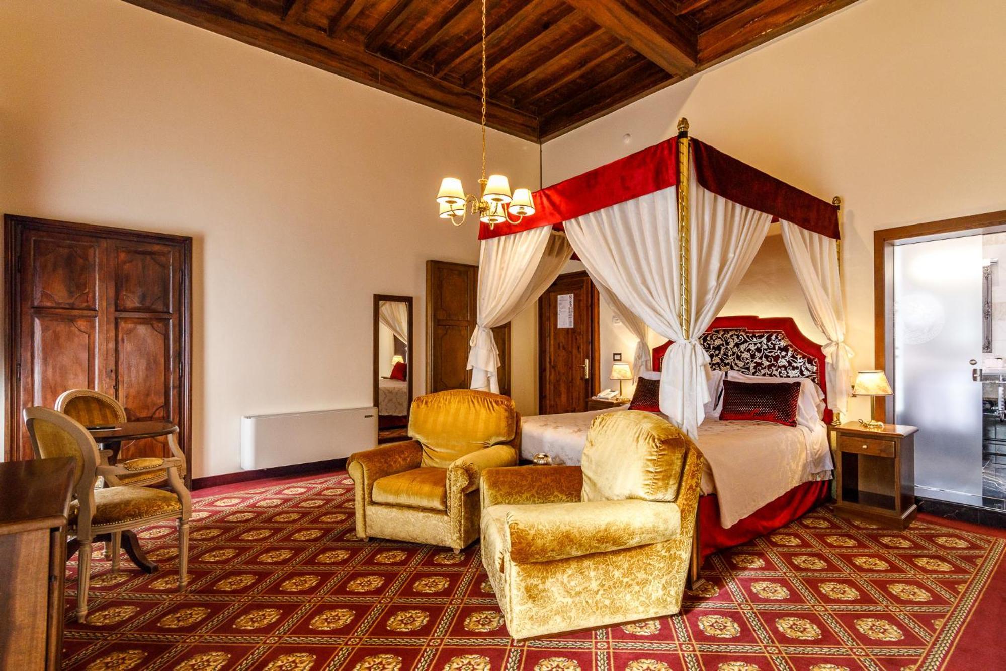 Villa Lecchi Hotel Wellness コッレ・ヴァル・デルザ エクステリア 写真