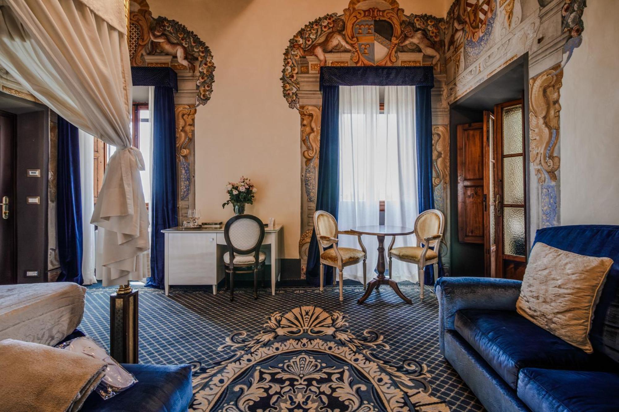 Villa Lecchi Hotel Wellness コッレ・ヴァル・デルザ エクステリア 写真